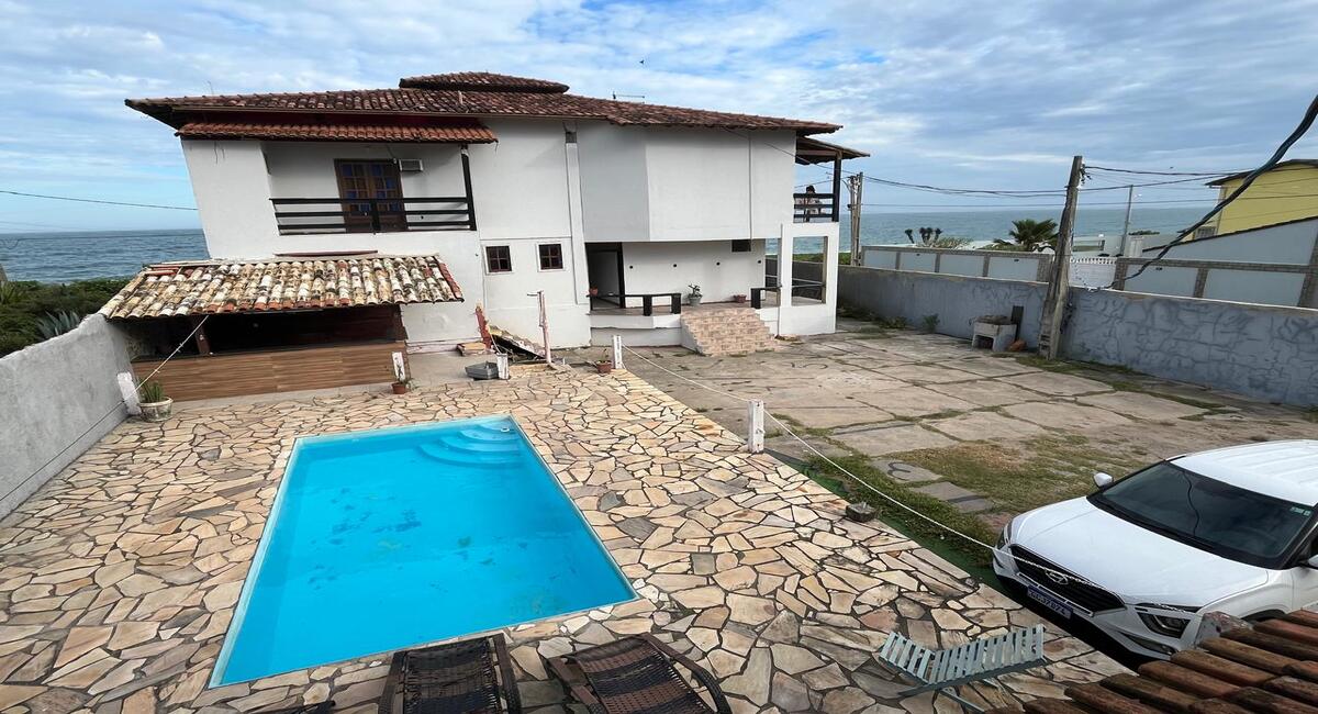 bb5ca593-5b16-41d1-90bf-de2b2fd10f4d (1)